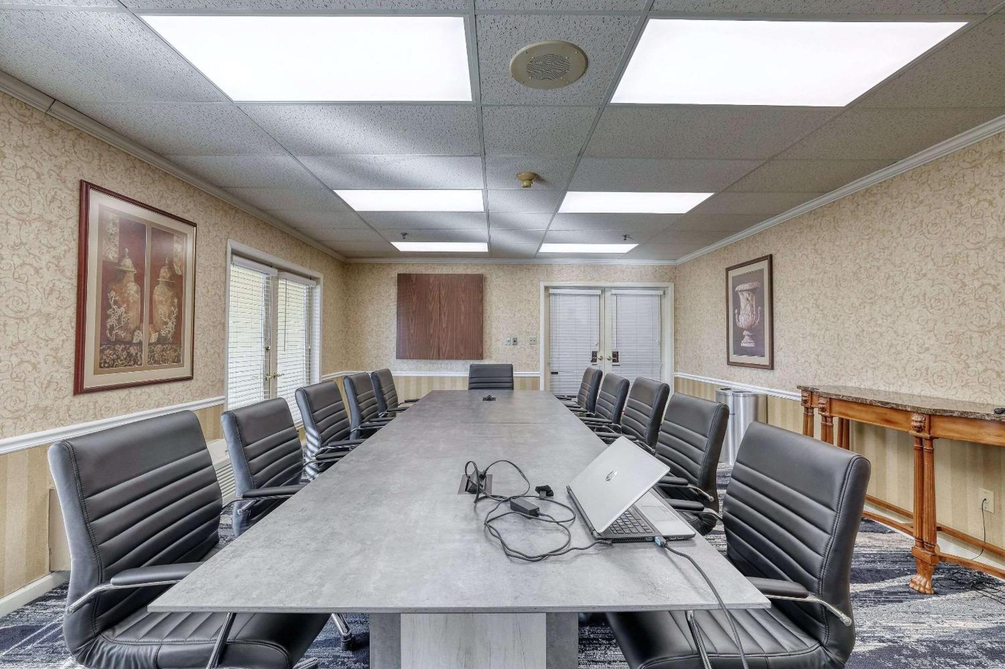 Comfort Suites Appleton Airport Εξωτερικό φωτογραφία