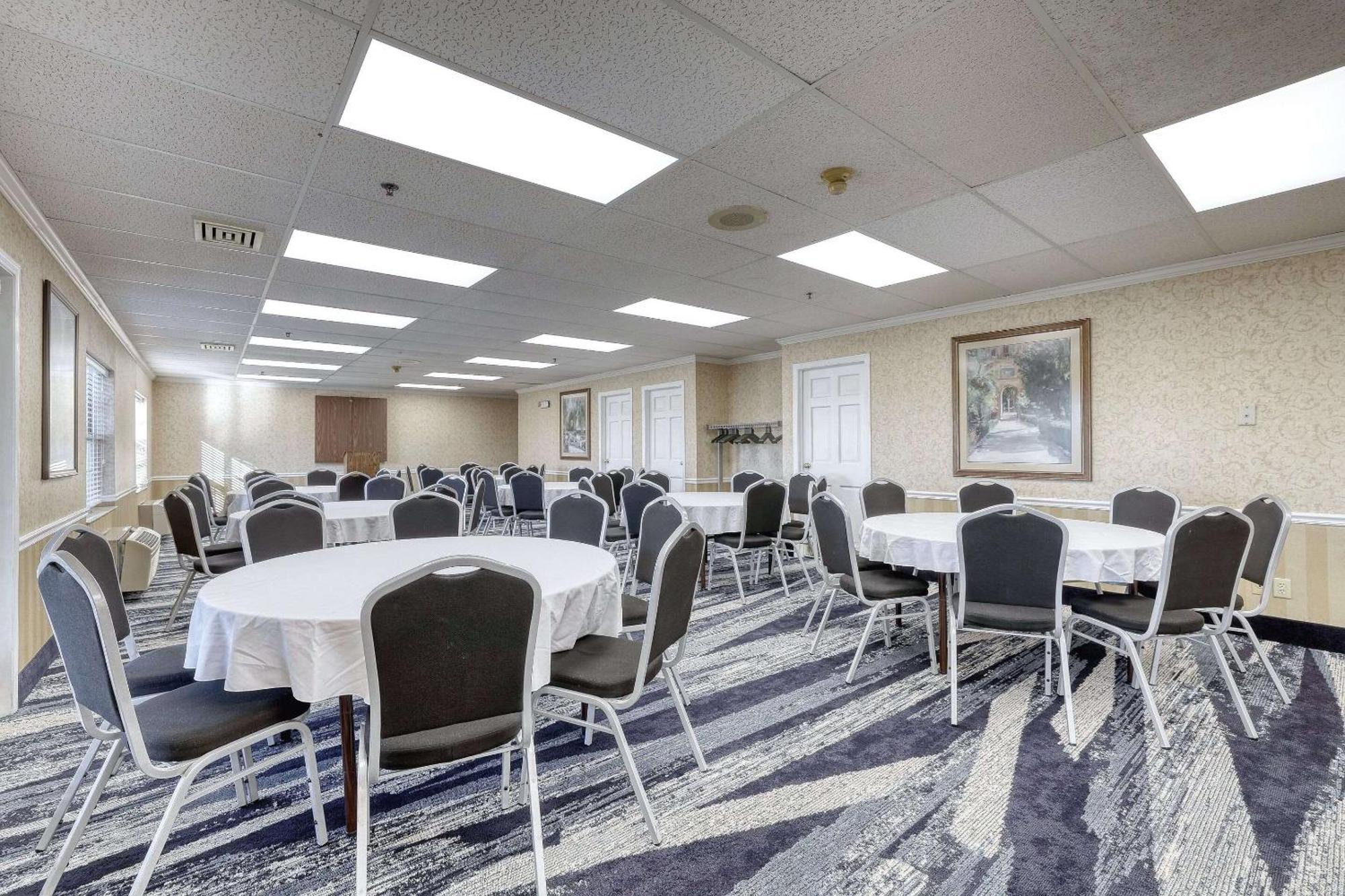 Comfort Suites Appleton Airport Εξωτερικό φωτογραφία