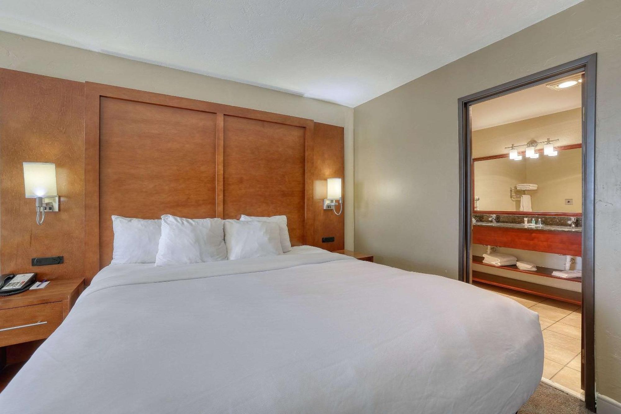 Comfort Suites Appleton Airport Εξωτερικό φωτογραφία