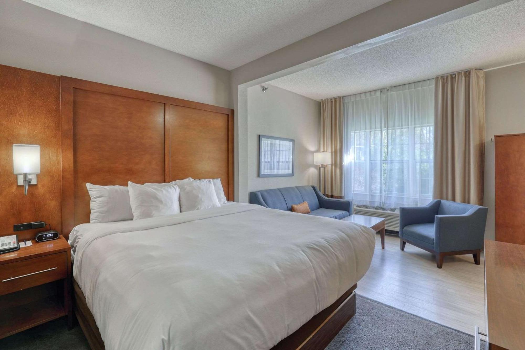 Comfort Suites Appleton Airport Εξωτερικό φωτογραφία